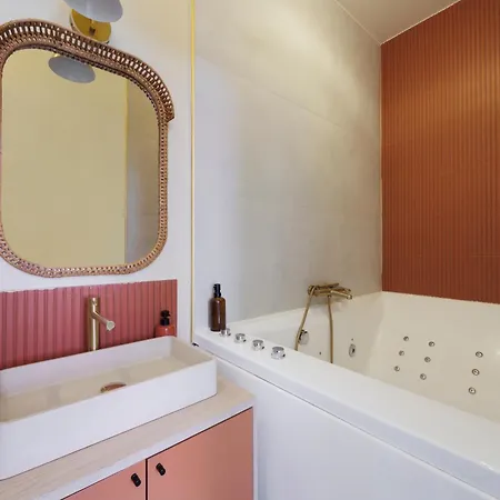 Cozy Flat With Jacuzzi - 2bdr Apartment